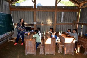 Schulbeginn in Vo Thau Chai, Nordvietnam