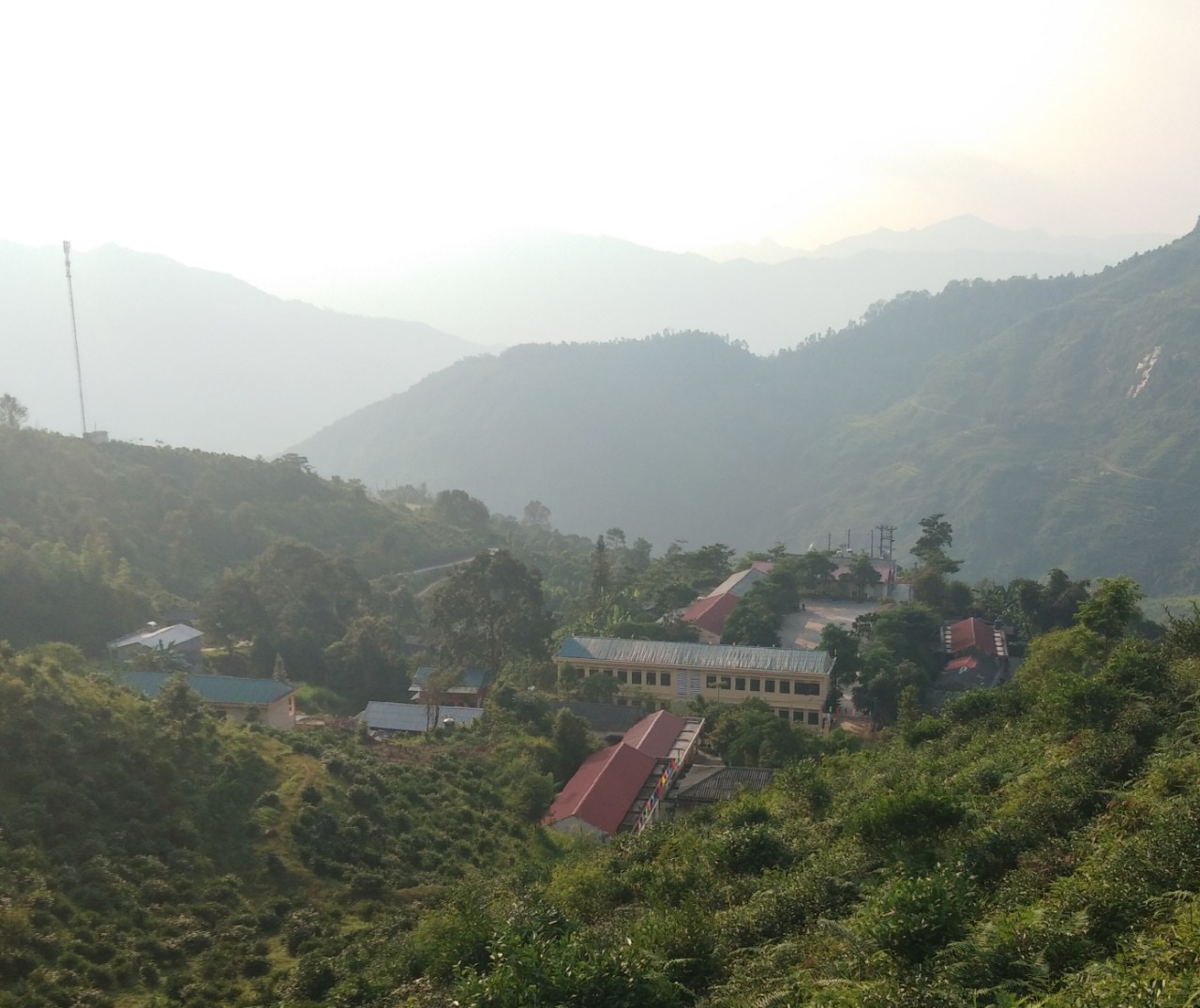 Stand 01.10.2019: In der Gemeinde Che La (Distrikt Xin Man) in der Provinz Ha Giang herrschen in der Grundschule mit Internat Notzustände.